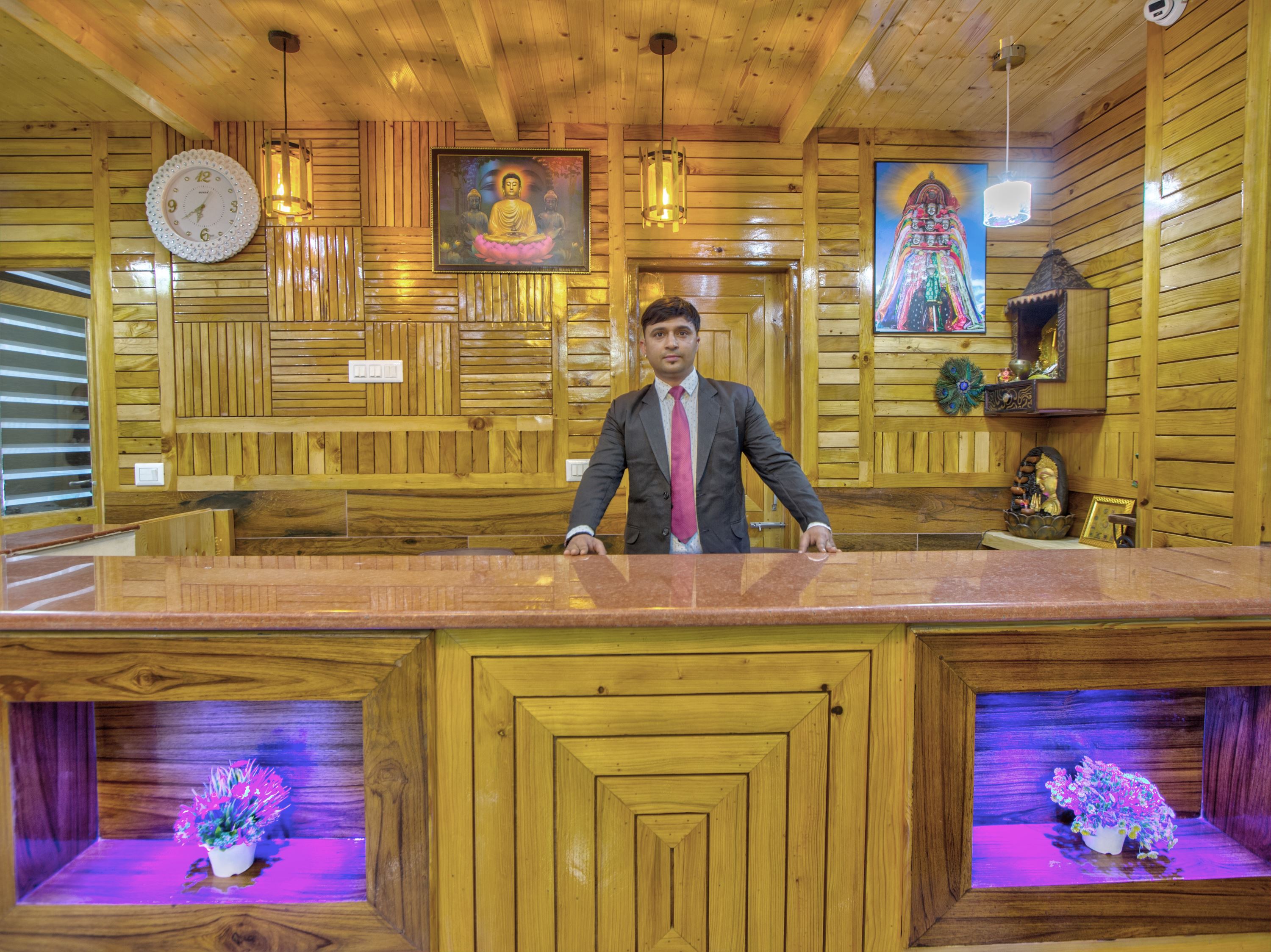 Hotel In Manali
